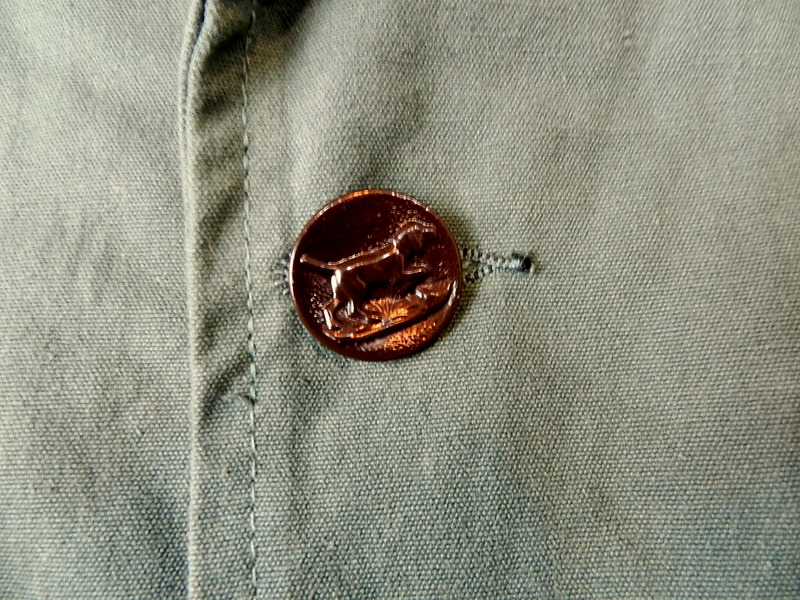 French hunting jacket with animal buttons_f0226051_1316278.jpg