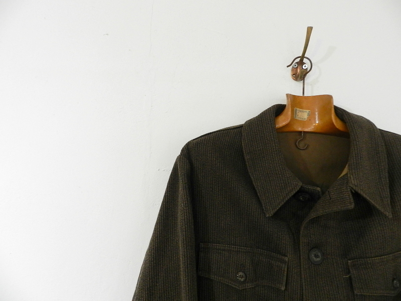 French hunting jacket with animal buttons_f0226051_1337313.jpg