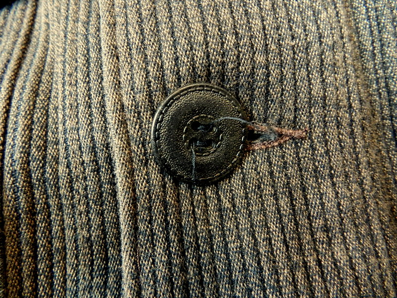 French hunting jacket with animal buttons_f0226051_13442384.jpg