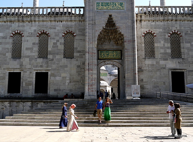 トルコ旅行記　30　ブルーモスク 　（Sultanahmet Camii）  _a0092659_12451393.jpg