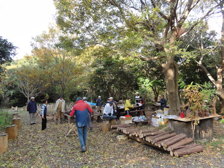 H24年「丸太を切ってサンタを作ろう」 in せんなん里海公園_c0108460_22453465.jpg