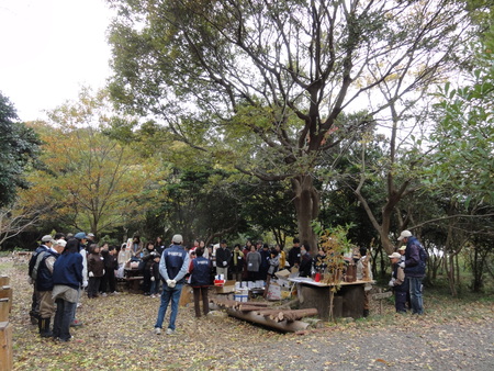 H24年「丸太を切ってサンタを作ろう」 in せんなん里海公園_c0108460_22482477.jpg