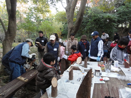 H24年「丸太を切ってサンタを作ろう」 in せんなん里海公園_c0108460_2256407.jpg