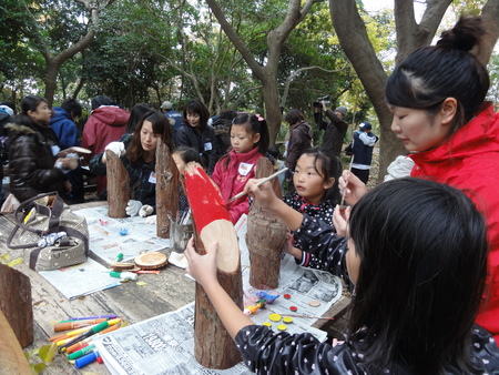 H24年「丸太を切ってサンタを作ろう」 in せんなん里海公園_c0108460_2316097.jpg