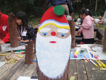 H24年「丸太を切ってサンタを作ろう」 in せんなん里海公園_c0108460_23483624.jpg