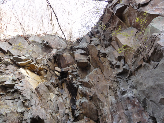深田久弥が最後に目指した頂へ 茅ヶ岳 単身赴任の山歩き