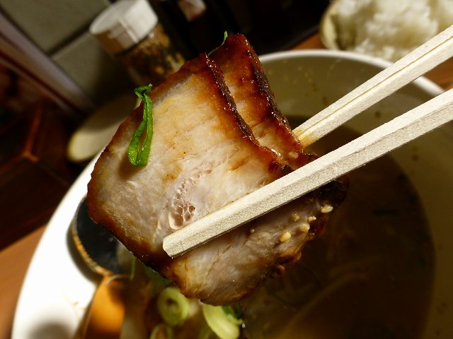 博多ラーメンげんこつ 豊中店_c0118393_1230677.jpg