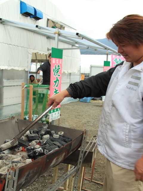 糸島の牡蠣小屋へ〜焼き牡蠣食べに！！！！！_b0124456_2042914.jpg