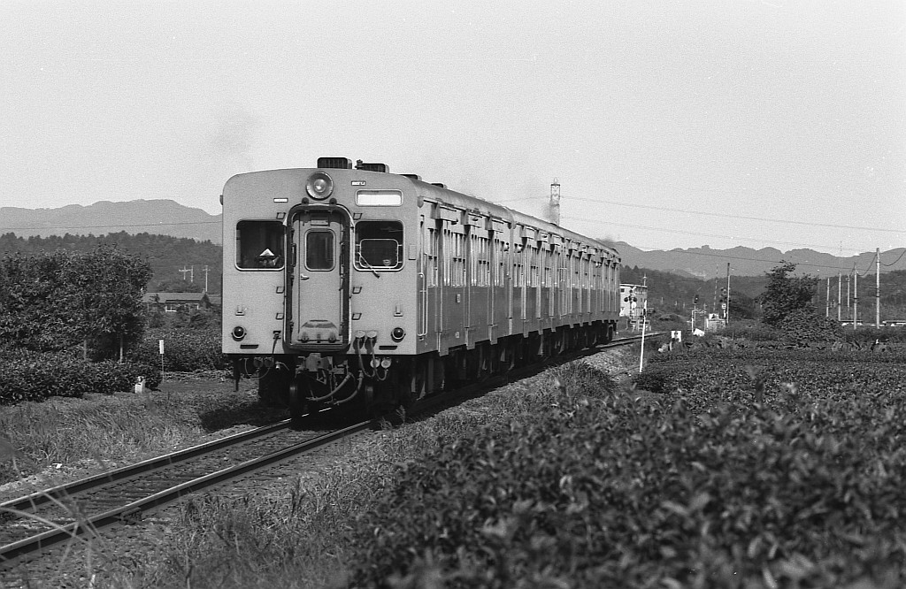 1984年10月 八高線金子坂でキハ35_f0203926_2254555.jpg