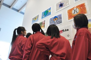 アーティスト・イン・スクール2012 ⑤展示、そして講評_c0222139_15464183.jpg