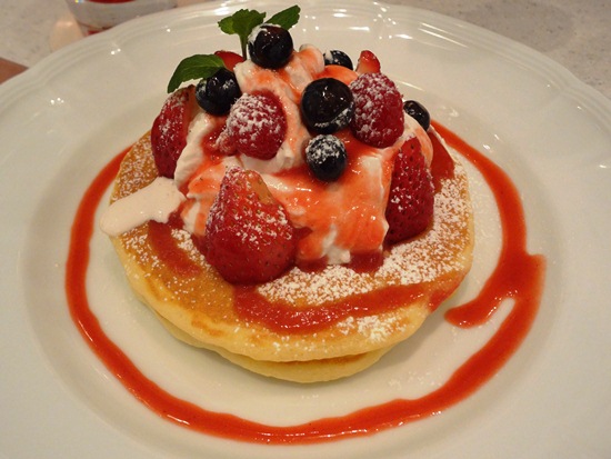 Jillstuart Cafeのベリーとリコッタチーズのパンケーキ 旅するホットケーキ Jillstuart Cafeのベリーとリコッタチーズのパンケーキ 旅するホットケーキ