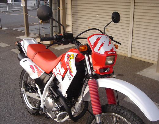 キレイなＸＬ２５０ディグリーの中古車入荷！_b0163075_8105081.jpg