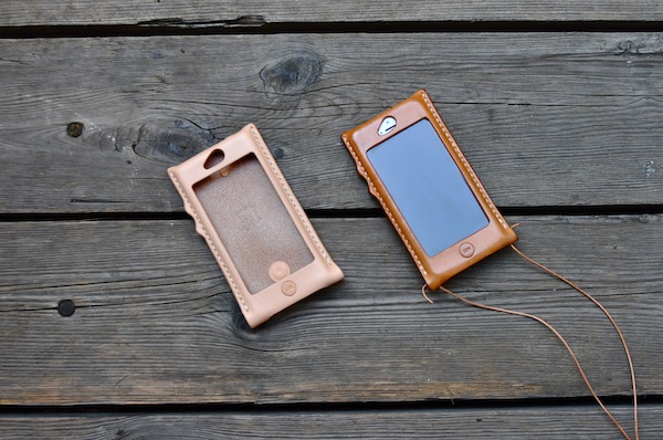 iphone 5 leather cover_b0172633_9151075.jpg