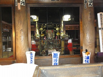 山門の雪囲い_a0084753_13322326.jpg