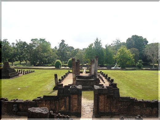 Sukhothai　⑦　シーサッチャナライ遺跡_b0172211_1126330.jpg