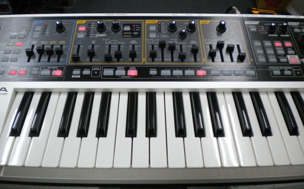 Roland GAIA SH-01試奏記 : 風流音色まねゑもん Roland GAIA SH-01試奏記 : 風流音色まねゑもん