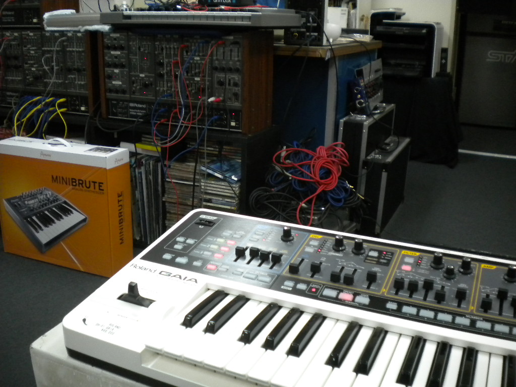 Roland GAIA SH-01試奏記 : 風流音色まねゑもん Roland GAIA SH-01試奏記 : 風流音色まねゑもん