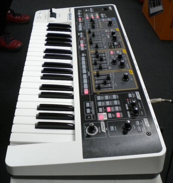 ローランド　シンセサイザーGAIA SH-01 Amazon.co.jp: Roland ローランド シンセサイザー GAIA SH-01