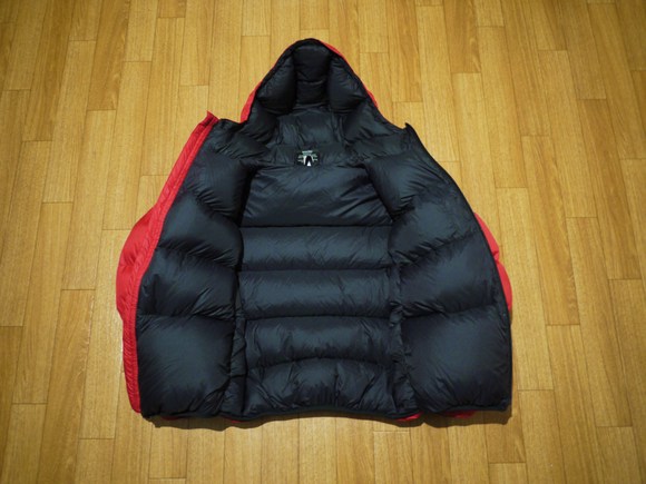 FEATHERED FRIENDS / Hooded Helios Jacket : 山の上には何がある。 FEATHERED FRIENDS / Hooded Helios Jacket : 山の上には何がある。