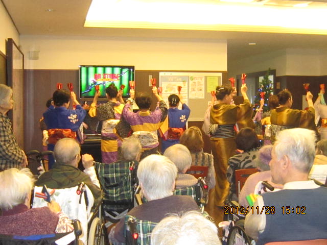 踊りの会とお茶会_a0158095_11394846.jpg