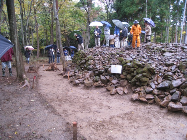 「桑折西山城跡<西舘>」現地説明会に出かける②_a0087378_4343957.jpg