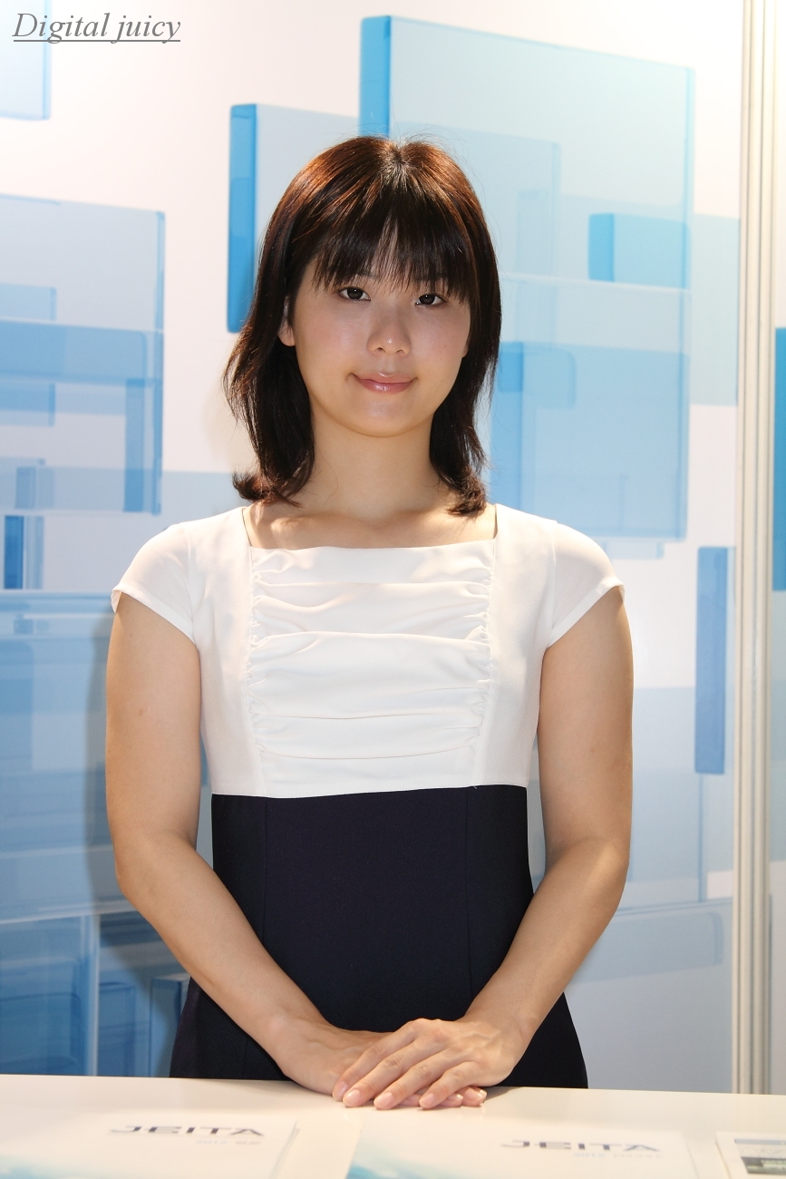 富樫リオ さん（一般社団法人 電子情報技術産業協会（JEITA） ブース） Digital juicy