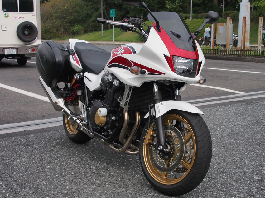 Honda Cb1300 Super Touring 風とバイクと俺と