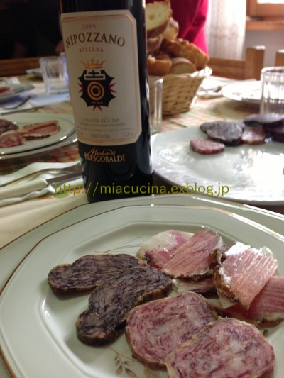 サフラン摘み体験とサフラン尽くしのランチ_b0107003_2265630.jpg