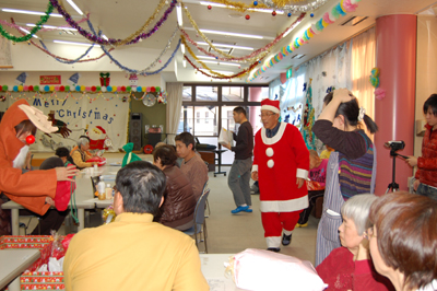 聖愛園クリスマス会を開催☆_a0154110_1536288.jpg