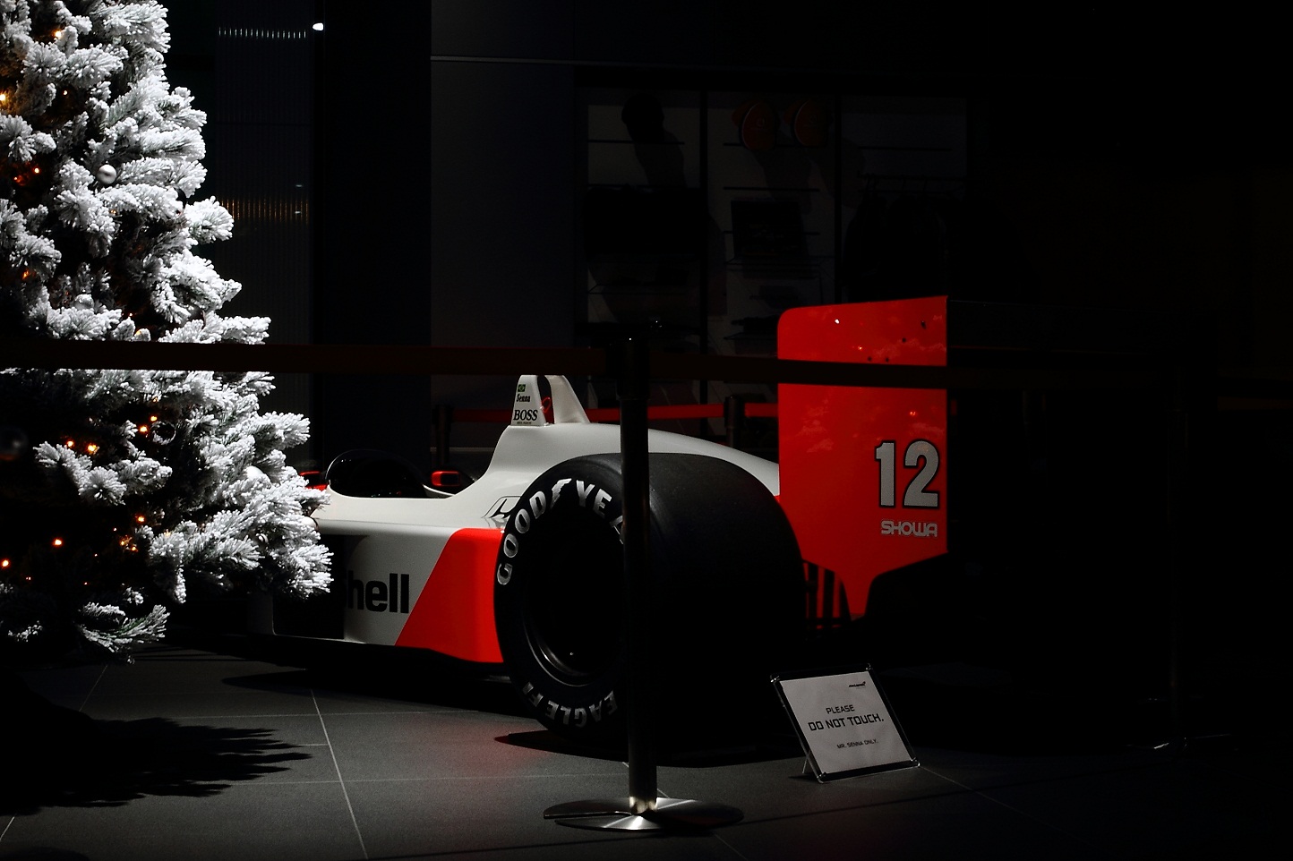 McLaren MP4/4 #12 アイルトン・セナ車　その２_f0032275_018747.jpg