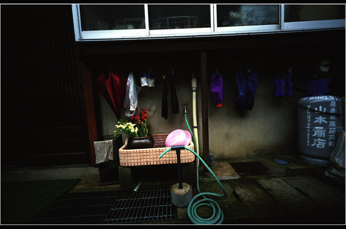 402.15 ホロゴンデイ98「2005年7月4日 福井県梅浦の港は雨だった」15  交替！_c0168172_21102697.jpg