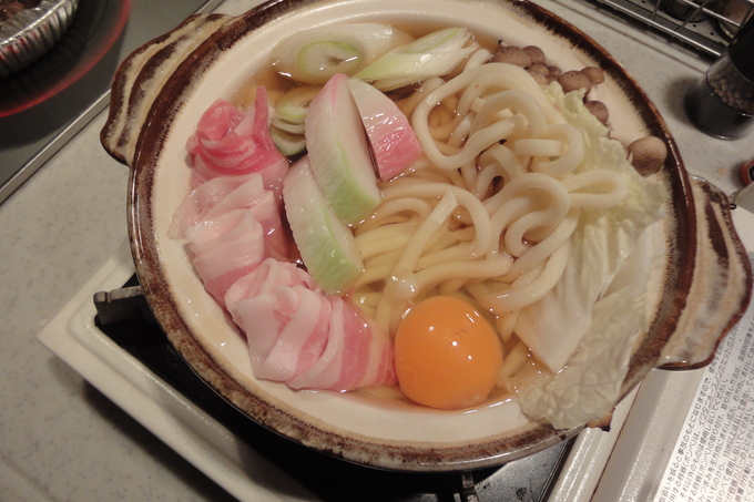 低カロリー晩ご飯 鍋焼きうどんで温まりました 山の棲み家 でインテリア 工事 ネーターのオヤジが気まま生活