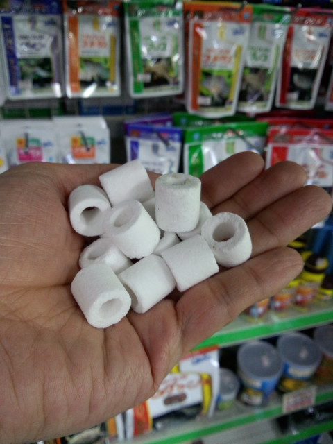 お買い得!ガラス製ろ材、販売中!_b0141806_1728278.jpg