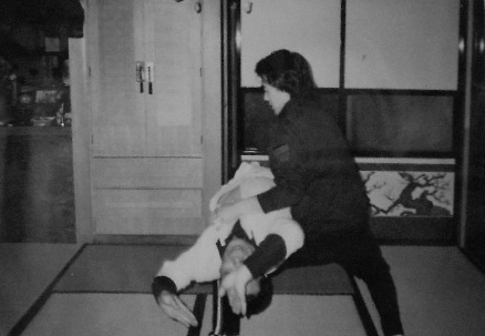 浅山一伝流柔術 Asayamaichiden ryû Jûjutsu : 国際水月塾武術 浅山一伝流柔術 Asayamaichiden ryû Jûjutsu : 国際水月塾武術