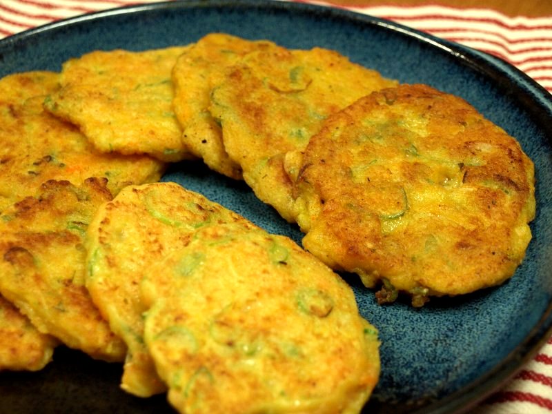 ☆フライのあとの衣で、オヤツ用にお焼き☆_c0092953_14392612.jpg