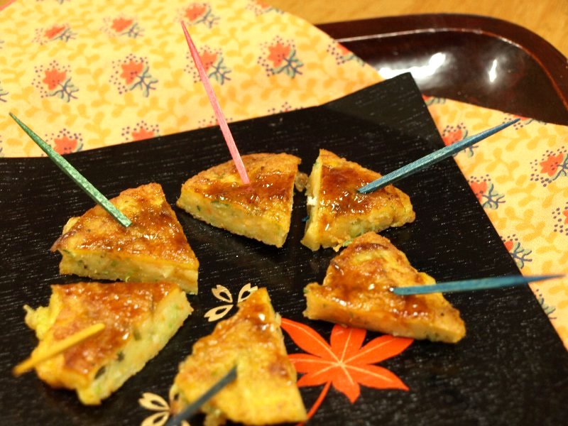 ☆フライのあとの衣で、オヤツ用にお焼き☆_c0092953_1443521.jpg