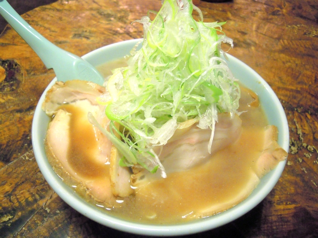 しょうゆラーメン700円_d0188162_21274119.jpg