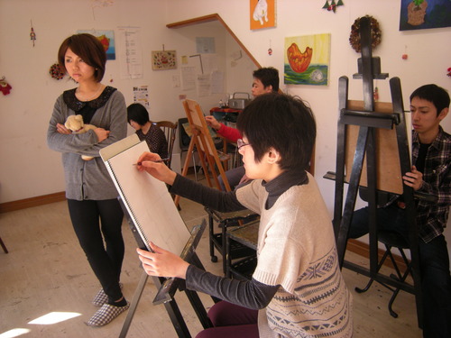 12月の「人物画デッサン」、大変盛り上がってます!!!_c0131063_0345325.jpg