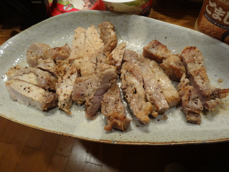 アグー豚バラ肉のしゃぶしゃぶ、大黒シメジの炊き込みご飯、そして千葉県産豚ロース肉のソテーです。_c0225997_4534018.jpg