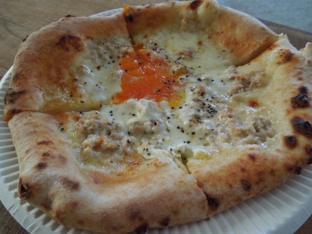 「本日のピッツァ 121209」_a0120513_2372641.jpg