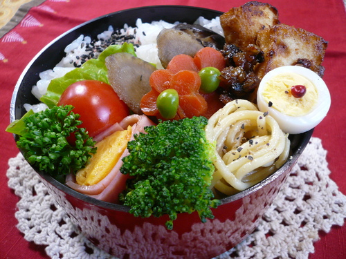 クリーム煮からの～豚カツ弁当♪_a0162330_1040647.jpg