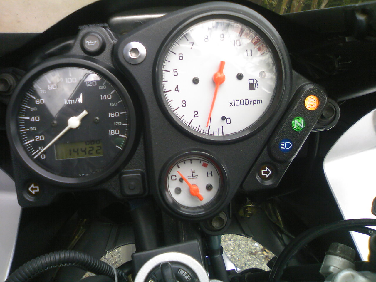 VTR1000F_c0261447_225039100.jpg