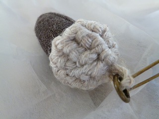 brooch どんぐり♪_a0165160_8365.jpg