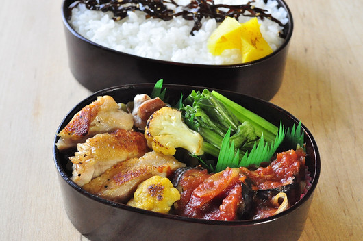 鶏のソテー弁当_b0171098_7486.jpg