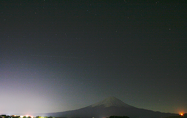 流星群が見れましたよ_f0081905_2241176.jpg