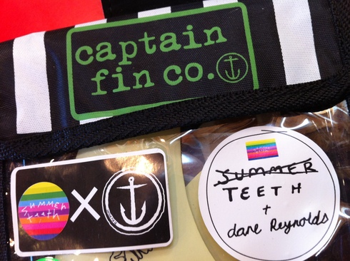 CAPTAIN FIN ×