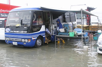 名阪の集中豪雨_c0042655_20533352.jpg