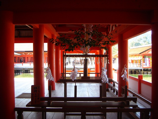 厳島神社_e0205297_19503079.jpg