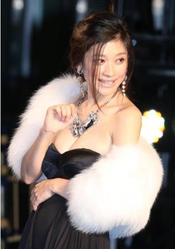 初声優の篠原涼子 ワンピース 監督から太鼓判 Dianevonjapan 初声優の篠原涼子 ワンピース 監督から太鼓判 Dianevonjapan