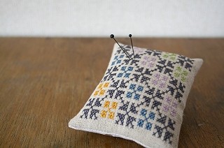 刺繍の針刺し_b0223456_20264843.jpg